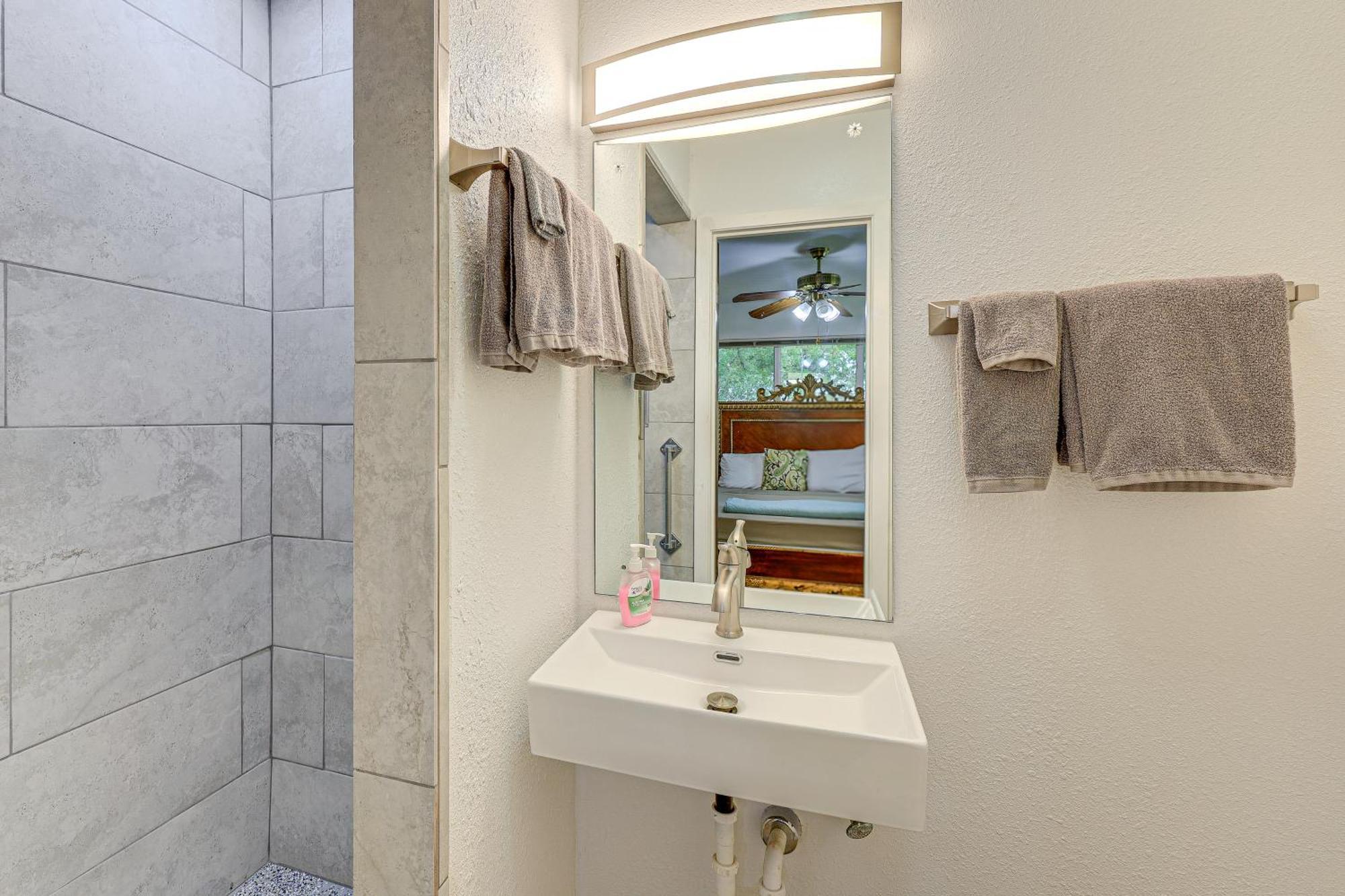 Charming San Antonio Abode About 10 Mi To River Walk! エクステリア 写真