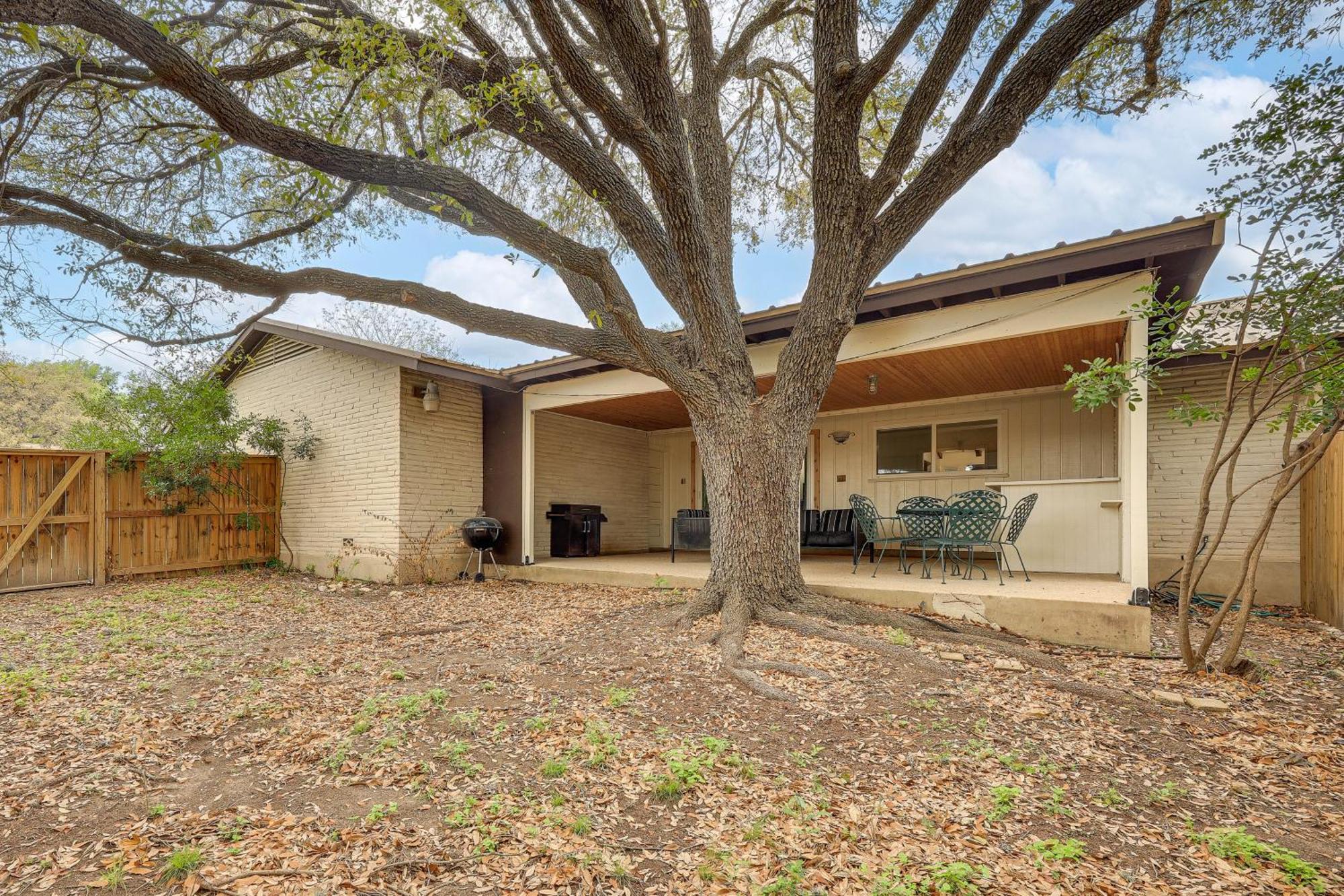 Charming San Antonio Abode About 10 Mi To River Walk! エクステリア 写真